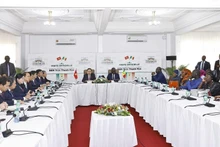 [Foto] Máximo legislador vietnamita sostiene conversaciones con su homólogo de Senegal