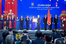 [Foto] Líder partidista de Vietnam asiste a conmemoración del establecimiento del Ministerio del Interior