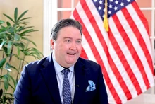 El embajador de Estados Unidos en Vietnam, Marc E. Knapper. (Fotografía: VNA)