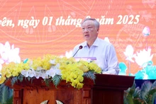 El vice primer ministro permanente de Vietnam, Nguyen Hoa Binh, pronuncia un discurso en la ceremonia. (Foto: VNA)