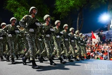 El bloque de oficiales de fuerzas especiales en el ensayo del 21 de agosto. (Foto: Nhan Dan)