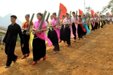 En el Festival de Then Kin Pang de la etnia minoritaria Thai en Lai Chau. (Foto: Nhan Dan)