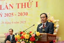 El presidente de la Asamblea Nacional de Vietnam, Tran Thanh Man, pronuncia directrices. (Fotografía: Nhan Dan)