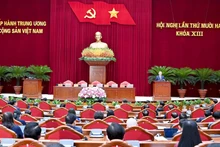 [Foto] Clausuran XII pleno del Comité Central del Partido Comunista de Vietnam del XIII mandato