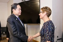  [Foto] Máximo dirigente legislativo vietnamita se reúne con presidenta del Senado de Canadá 