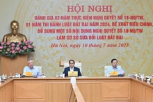 [Foto] Primer ministro vietnamita preside conferencia sobre políticas y legislación de tierras
