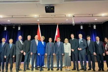 Delegados en el foro. 
