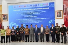 Firma del memorando de entendimiento entre el Grupo CT y el Ministerio de Planificación del Desarrollo Nacional de Indonesia.