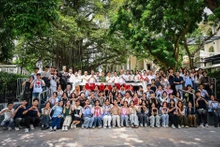 [Foto] Celebran en Nhan Dan encuentro de intercambio entre artistas del programa “Soldados valientes” y lectores 