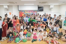 En la actividad, celebrada por la Escuela de Lengua Vietnamita Cay Tre para niños vietnamias. 