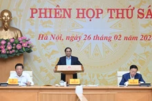 El primer ministro Pham Minh Chinh preside la sexta reunión del Comité Directivo Central sobre política de Vivienda y el Mercado Inmobiliario.