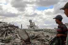 Edificios destruidos por el conflicto en Khan Younis, Franja de Gaza. (Foto: Xinhua/VNA)