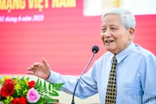 [Foto] Presentan el libro “Quintaesencia de la Revolución vietnamita” del periodista Ha Dang