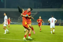 La selección femenina de fútbol de Vietnam debutó con una victoria de 2-0 ante Myanmar en su primer partido del Grupo A del Campeonato Sub-19 de la Asean 2025. (Foto: VNA)