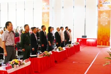 Delegados presencian la transmisión en vivo de la ceremonia inaugural del XIV Congreso Nacional del Partido Comunista de Vietnam. (Foto: VNA)