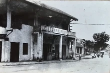 La Oficina de Correos de Hon Gai (actual sede de la Oficina de Correos de la provincia de Quang Ninh) fue sede del Viet Minh tras la toma del poder en Hon Gai el 24 de agosto de 1945. (Foto: Archivo del Museo de la provincia de Quang Ninh)