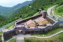 De ruina desgastada por el tiempo, Hai Van Quan está recuperando su forma y vitalidad gracias a sinceros esfuerzos de conservación. (Foto: VNA)