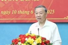 El secretario general del Partido Comunista de Vietnam (PCV), To Lam, habla en la cita. (Foto: VNA)