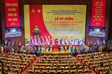 [Foto] Dirigentes del Partido y del Estado asisten a ceremonia por 80º aniversario de Asamblea Nacional de Vietnam
