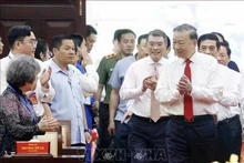 El secretario general del Partido Comunista de Vietnam, To Lam, y delegados. (Foto: VNA)