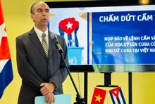 El embajador de Cuba en Vietnam, Rogelio Polanco Fuentes, en el evento. (Foto: Embajada de Cuba en Vietnam)