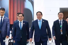 El primer ministro Pham Minh Chinh asiste a la inauguración de la XVI Reunión Anual de los Nuevos Campeones del Foro Económico Mundial (FEM) en Tianjin, China. (Foto: VNA)