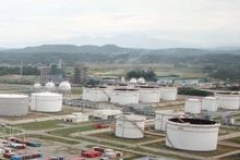 La Refinería de Dung Quat eleva su producción un 10,5 por ciento y asegura insumos hasta finales de abril y comienzos de mayo de 2026. (Foto: VNA)