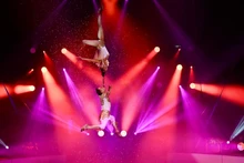 Presentación de "Duo Love" de los artistas Thanh Tuan y Thu Huong. (Foto: Federación de Circo de Vietnam)