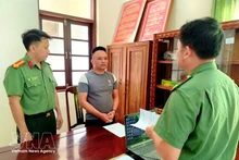 La Policía de Dak Lak decidió iniciar un proceso penal y dictar la prohibición de salida del lugar de residencia contra Vo Quoc Toai. (Foto: VNA)