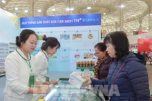 En el stand del grupo lácteo TH. (Foto: VNA)
