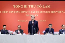 El secretario general del PCV, To Lam, habla en el encuentro. (Foto: VNA)