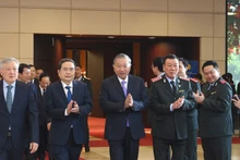El secretario general del PCV, To Lam, y los dirigentes del Partido y del Estado asisten a la ceremonia conmemorativa por el 80º aniversario del Día Tradicional de la Inspección de Vietnam.