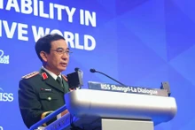 El ministro de Defensa de Vietnam, general Phan Van Giang, interviene en el 22.º Diálogo de Shangri-La. (Foto: VNA)