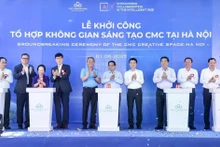 El primer ministro de Vietnam, Pham Minh Chinh, y los delegados dan inicio a la construcción del complejo. (Foto: VNA)