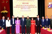  El secretario general del PCV, To Lam, y los delegados en el diálogo entre electores y candidatos a diputados de la Asamblea Nacional para el período 2026-2031, en la circunscripción electoral número 1 de Hanói.