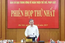 El secretario general del Partido Comunista de Vietnam, To Lam, habla en la reunión. (Foto: VNA)