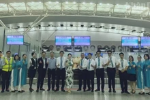 Bienvenida a dos rutas aéreas internacionales comerciales regulares de ida y vuelta entre Ningbo, Shanghái y Hanói.