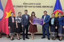 En el acto de entrega de la asistencia. 