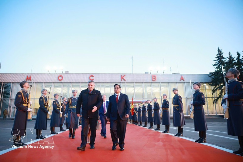 Ceremonia de despedida del primer ministro Pham Minh Chinh en el aeropuerto Vnukovo 2 de Moscú. (Foto: VNA)
