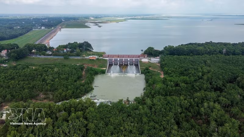El lago Dau Tieng desempeña un papel fundamental para garantizar la seguridad hídrica. (Foto: VNA)