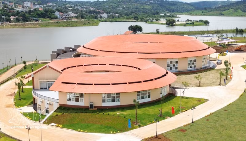 El complejo que integra el Museo, la Biblioteca y el Parque, en la provincia de Lam Dong. (Foto: VNA)