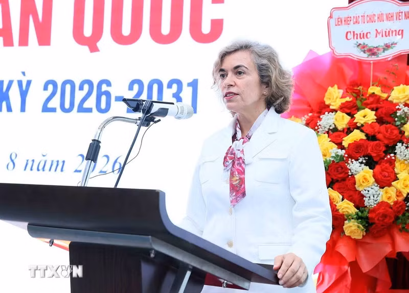 La embajadora de España en Vietnam, Carmen Cano de Lasala, interviene en el Congreso. (Foto: An Dang/VNA)
