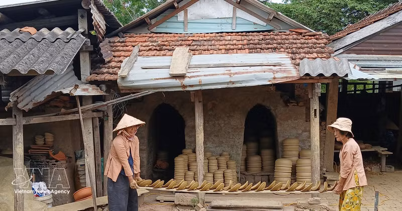 En la aldea de la cerámica de Thanh Ha. (Foto: VNA)