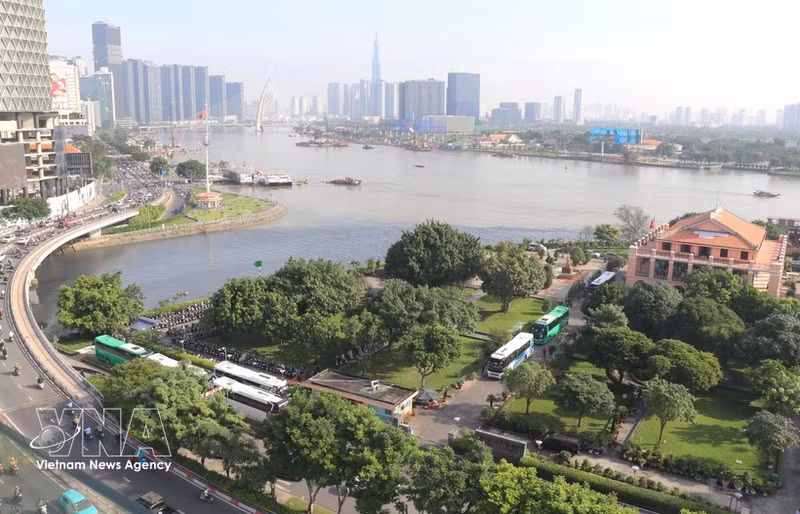 El Museo de Ho Chi Minh en Ciudad Ho Chi Minh se conectará con parque y plaza, junto a la ampliación de la calle Nguyen Tat Thanh y nuevos servicios públicos. (Foto: VNA)