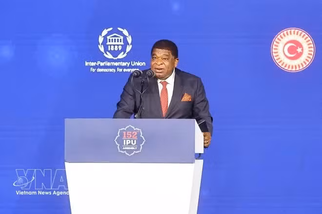 El secretario general de la UIP, Martin Chungong, habla en la cita. (Foto: VNA)