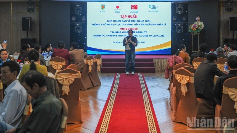 En la conferencia de capacitación.