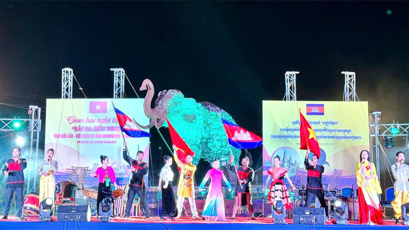 Una actuación que exalta la solidaridad y la amistad entre Vietnam y Camboya.