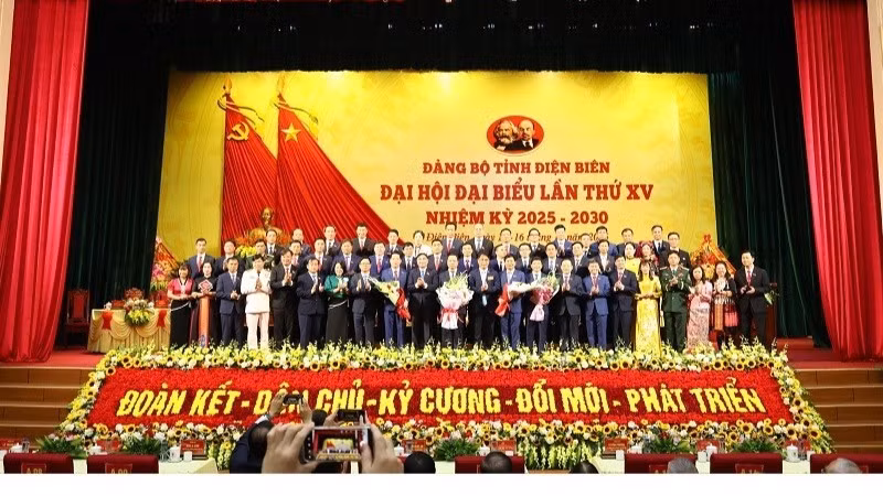 El Buró Ejecutivo del Comité del PCV en Dien Bien en el mantado 2025-2030. 