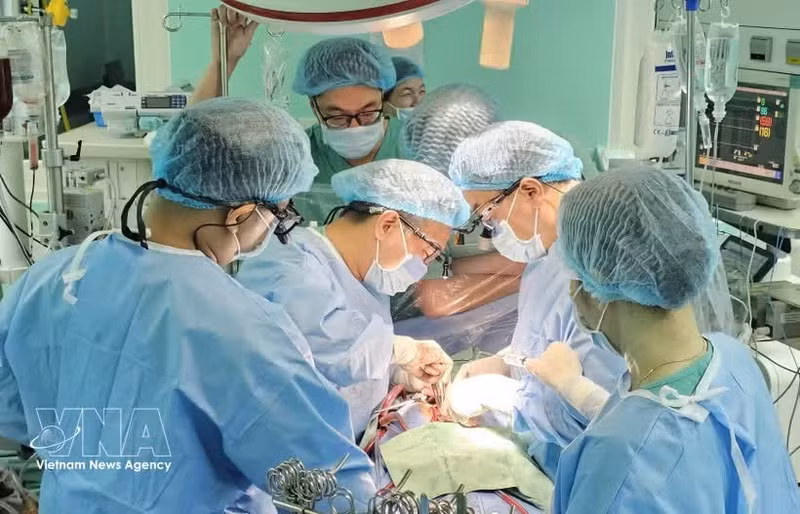 Una trasplante de corazón realizada por el Hospital Central de Hue. (Foto: VNA)