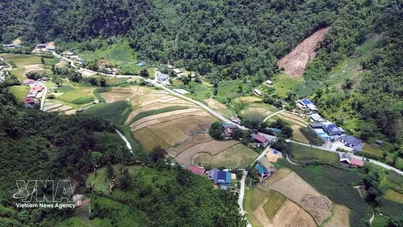 Gracias a su actividad como creadores de contenido en YouTube, numerosas familias locales han podido construir viviendas modernas y espaciosas. (Foto: VNA)